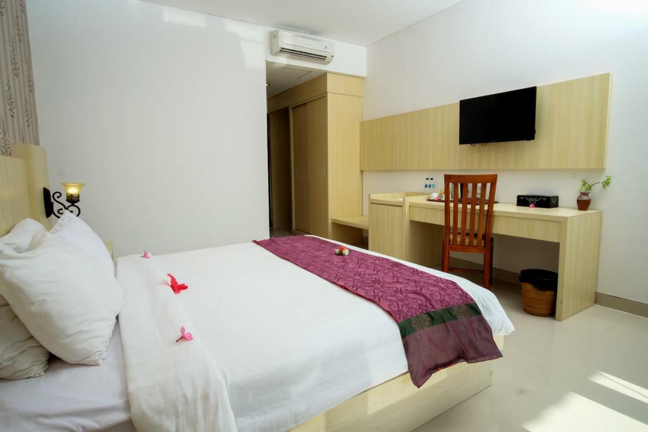 Puri Saron Senggigi Hotel Luaran gambar